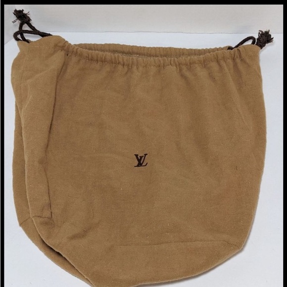 Authentic Louis Vuitton Classic Monogram Shoulder Bag - Picture 5 of 7